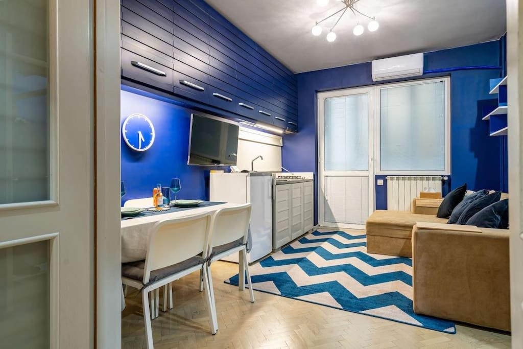 Modern - Central Apartment บูคาเรสต์ ภายนอก รูปภาพ