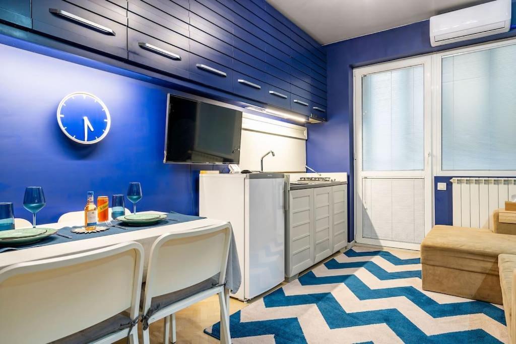 Modern - Central Apartment บูคาเรสต์ ภายนอก รูปภาพ